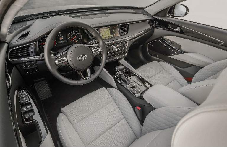The interior updates for the 2017 Cadenza help it compete against top names in the industry