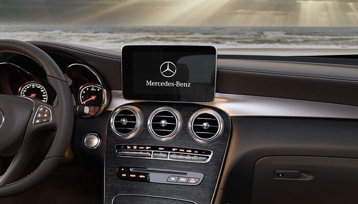 Touchscreen display inside the 2019 Mercedes-Benz GLC
