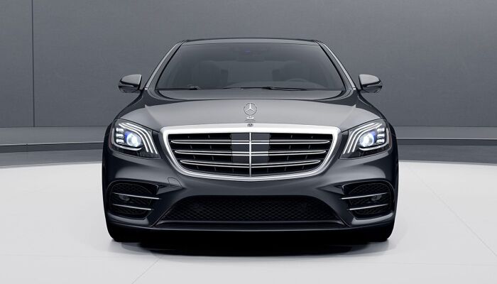 The sleek exterior of the 2019 Mercedes-Benz S-Class