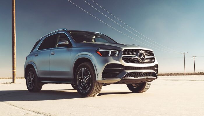 The sleek exterior of the 2020 Mercedes-Benz GLE