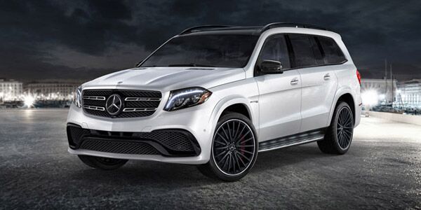 New Mercedes-Benz GLS SUV in Chicago, IL