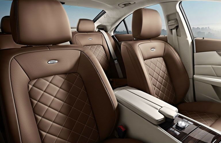 2017 Mercedes-Benz CLS interior features