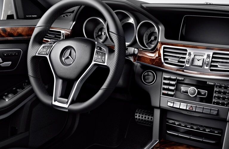 interior and infotainment system of 2017 Mercedes-Benz E-Class Wagon