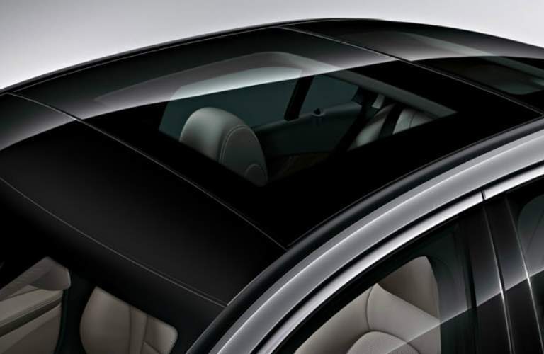 Standard sunroof on 2018 Mercedes-Benz C-Class