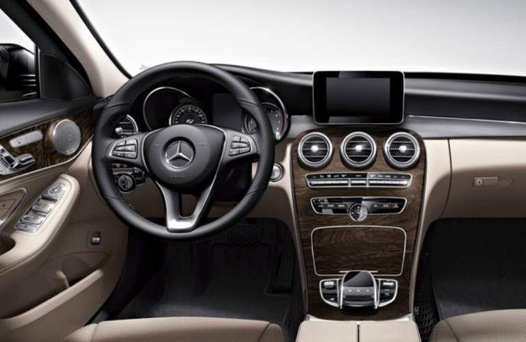 Steering wheel and infotainment system of 2018 Mercedes-Benz C-Class