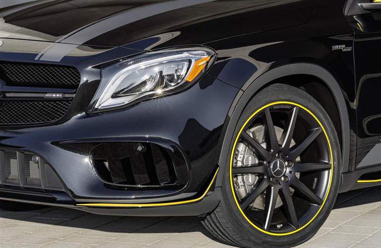 2018 Mercedes-Benz GLA SUV Yellow accents side skirt wheels
