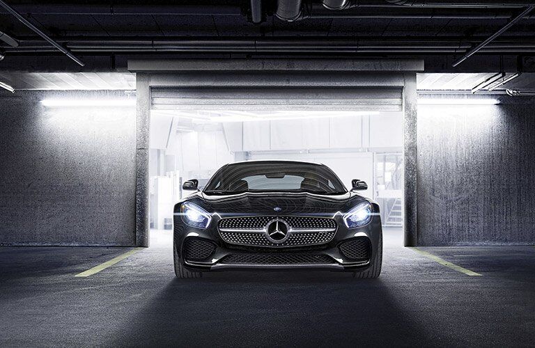 2017 Mercedes-AMG GT front grille design