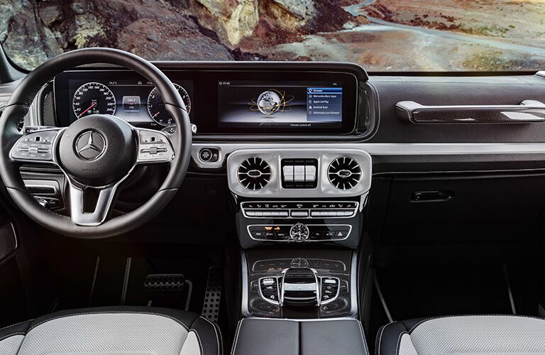 2019 Mercedes-Benz G-Class dash and wheel