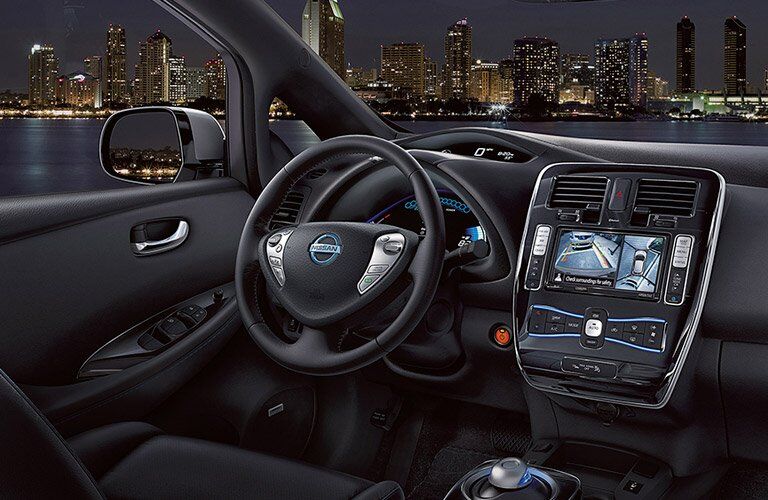 2017 Nissan LEAF features and options