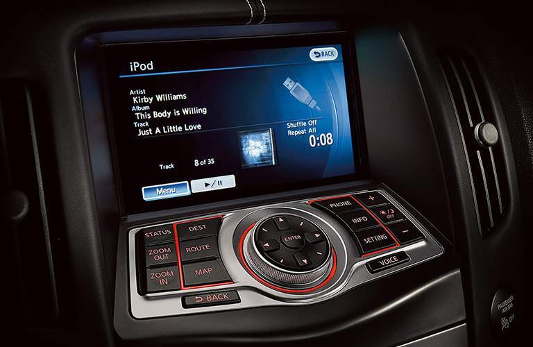 2017 Nissan 370Z Roadster technology features