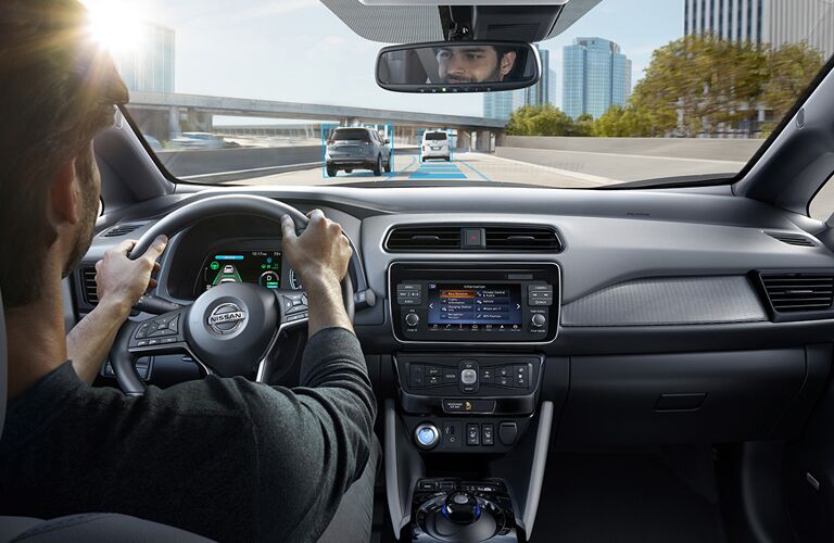 2018 Nissan LEAF front interior