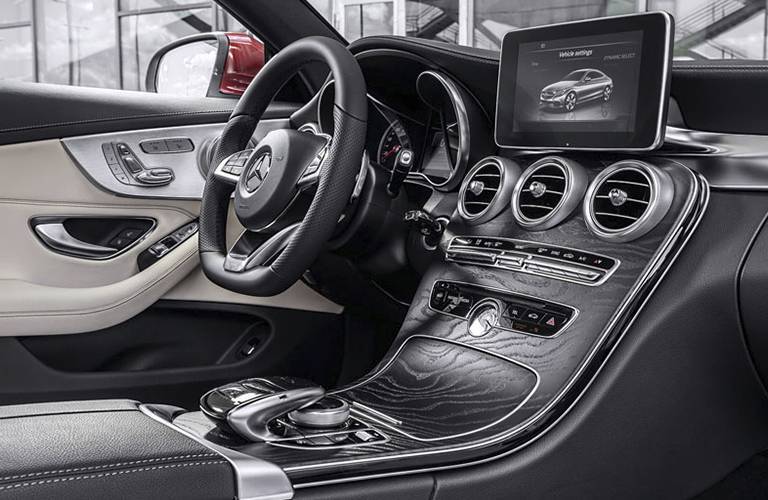 2017 Mercedes-Benz C-Class tech and safety