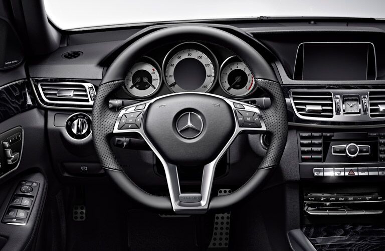 18 Mercedes Benz C 300 Vs 18 Mercedes Benz E 300