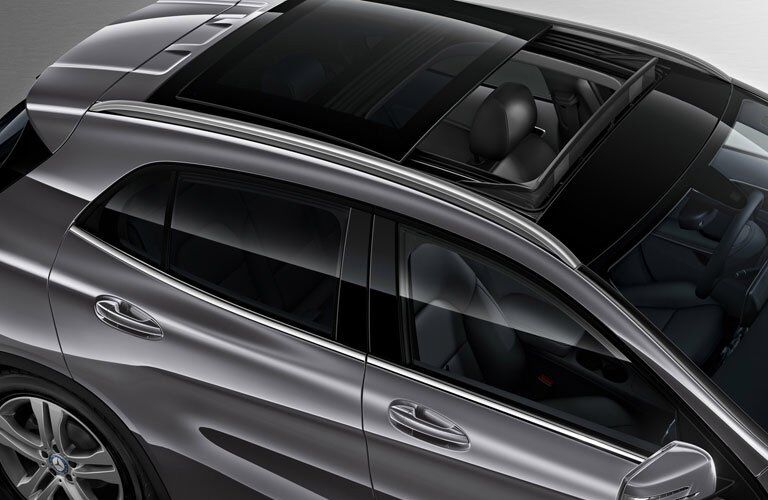 2017 Mercedes-Benz GLA Roof