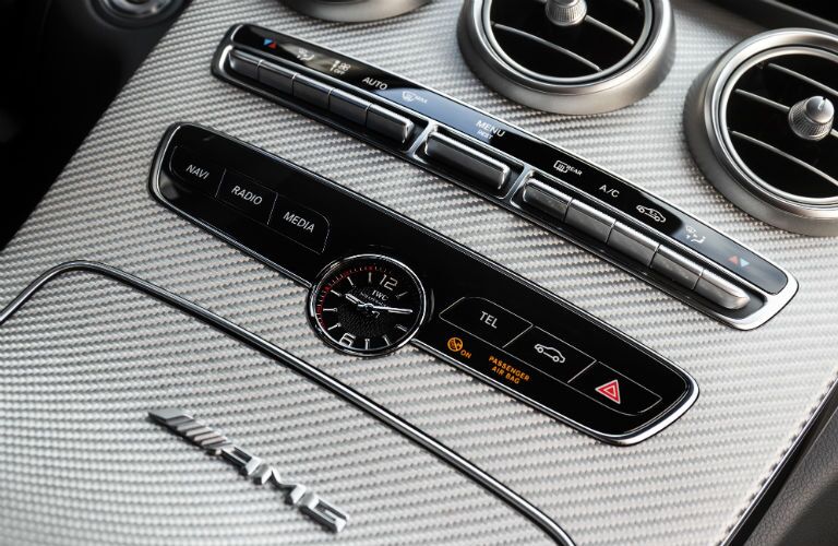dash clock in 2019 c class