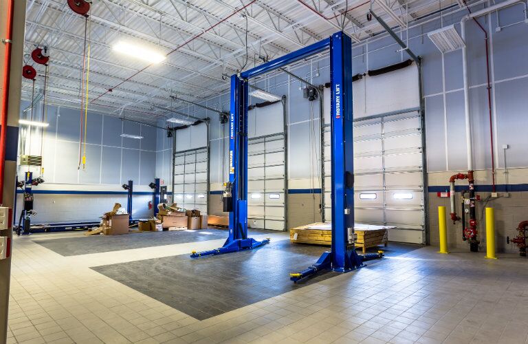 equipment at the Mercedes-Benz of Kansas City commercial service center