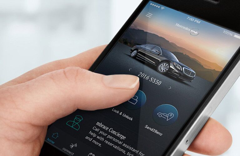using the Mercedes me app