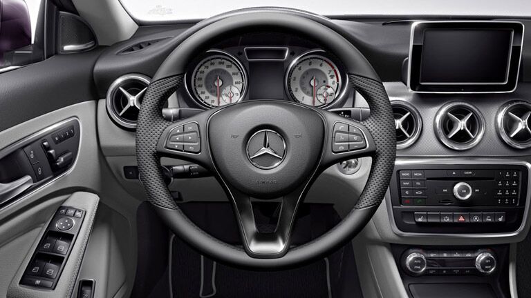 2015 Mercedes Benz Cla250 Vs Mercedes Benz Cla45 Amg