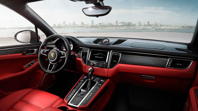 2015 Porsche Macan vs Audi Q5