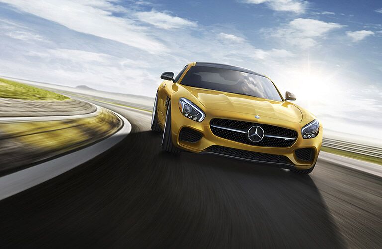 2017 Mercedes-AMG GT dynamic proportions