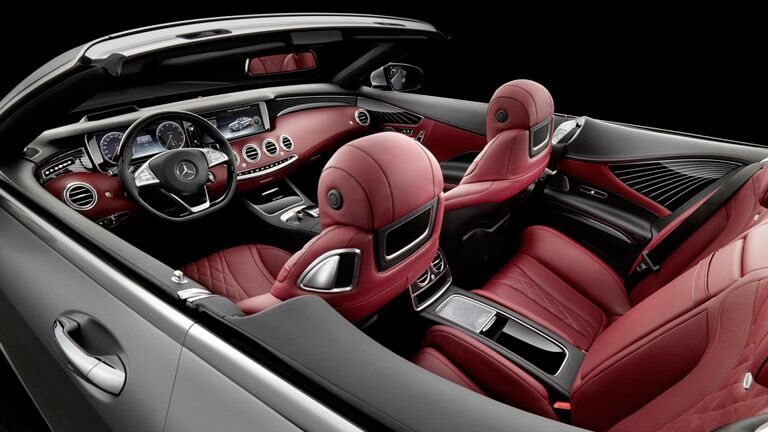 Rear Seat Entertainment in the 2016 S-Class Convertible