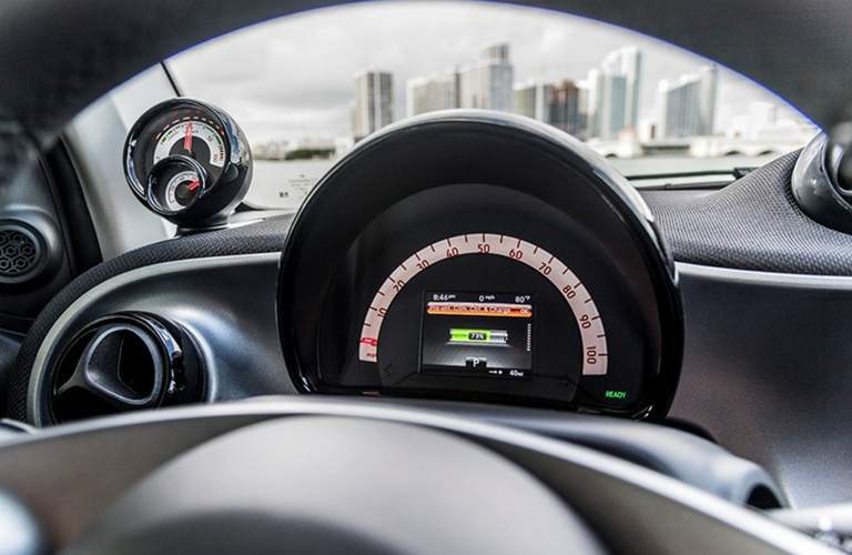 2017 smart fortwo electric drive pure interior gauges steering wheel