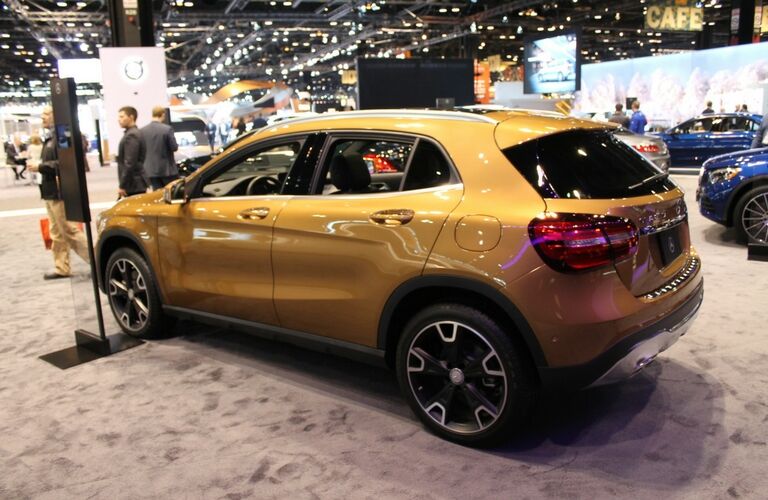2018 Mercedes-Benz GLA-Class exterior side view
