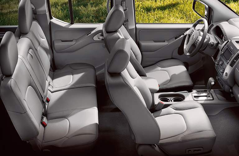 2017 Nissan Frontier legroom