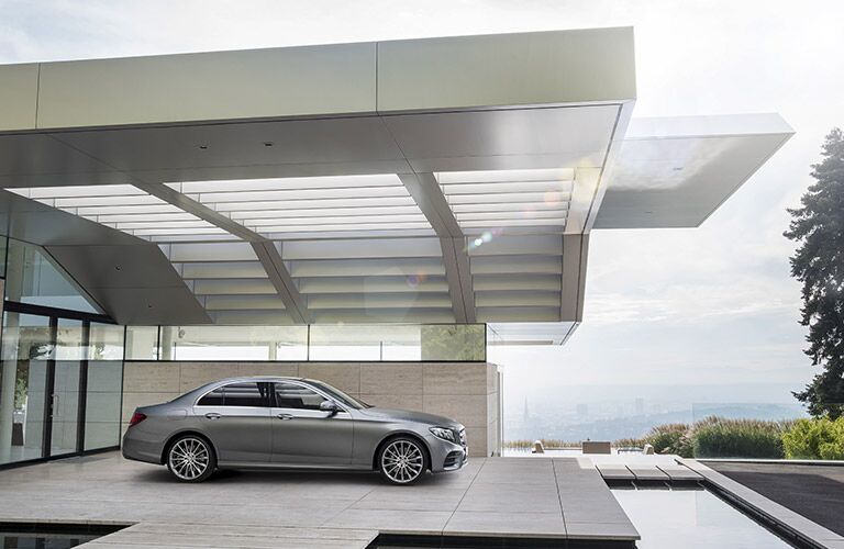 2017 Mercedes-Benz E-Class E300 4MATIC Body View