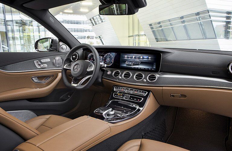2017 Mercedes-Benz E-Class E300 4MATIC Infotainment