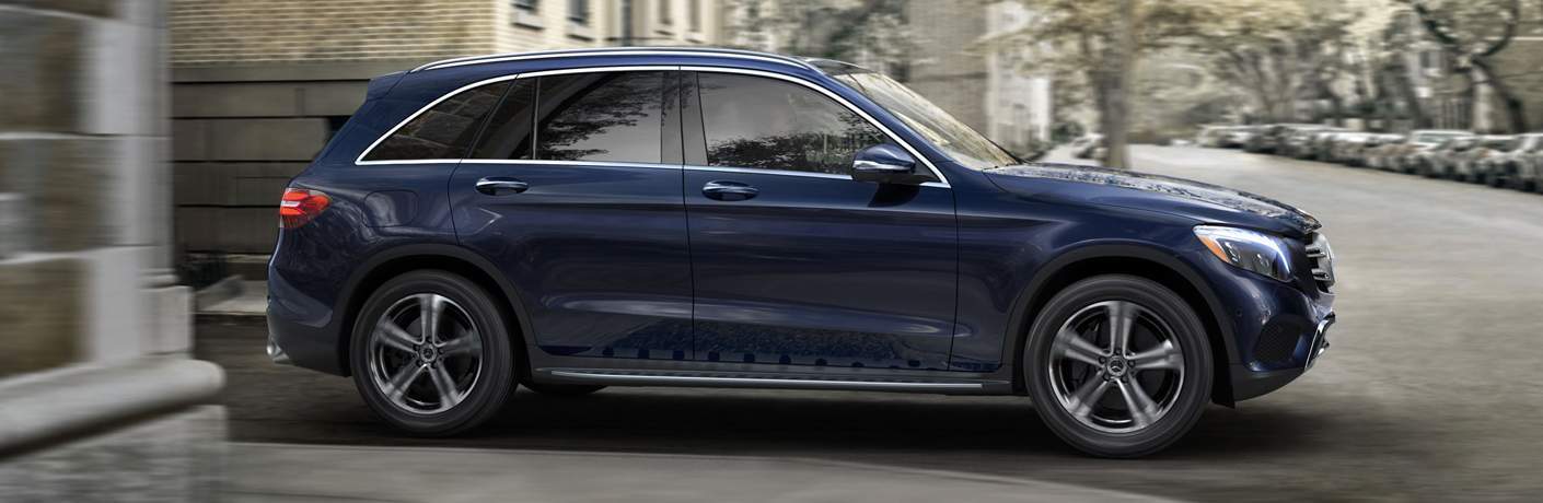 2018 Mercedes-Benz GLC Driving Through Town