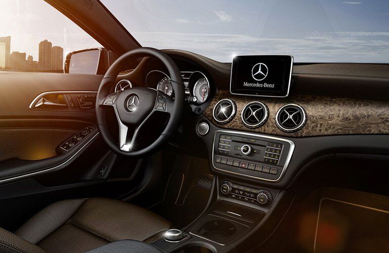 2017 Mercedes-Benz GLA-Class Interior and Infotainment