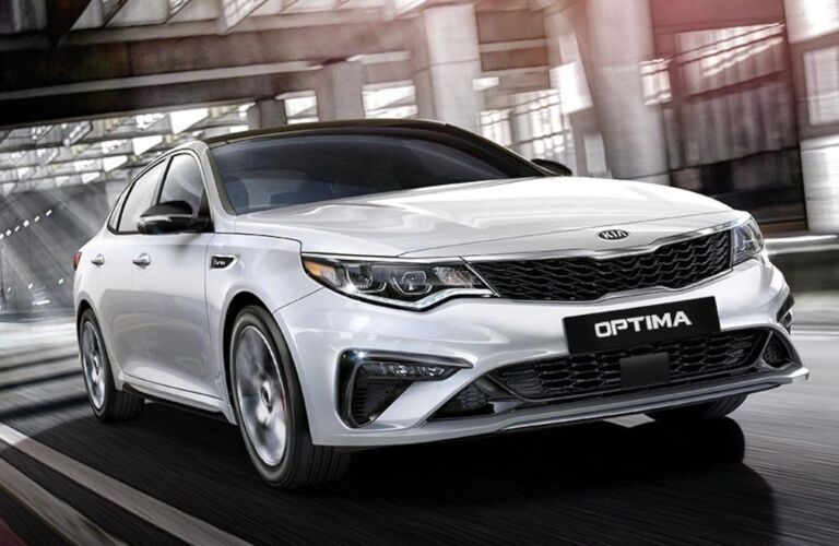 2019 Kia Optima white front view