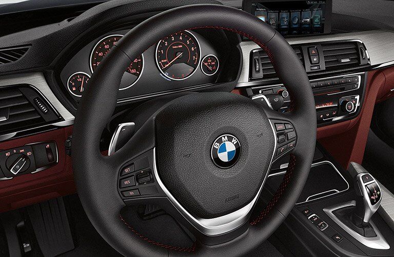 2017 BMW 4 Series steering wheel controls
