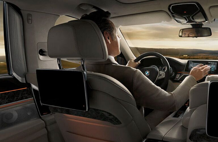 2017 BMW 7 Series dashboard
