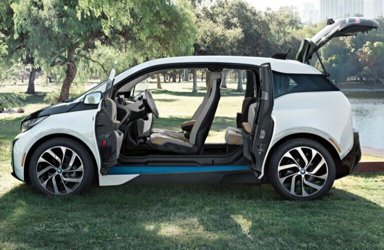 2017 BMW i3 side angle