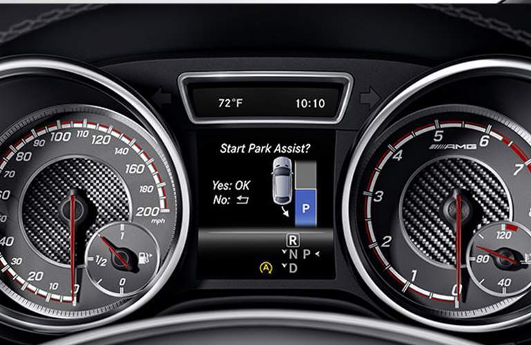 gauge cluster in the 2018 Mercedes-Benz GLE