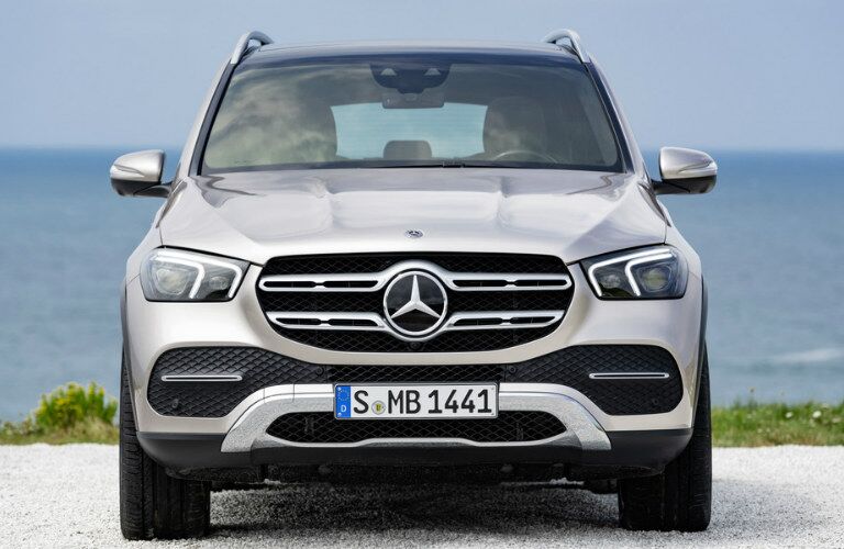 large front grille and fascia of 2020 mercedes-benz gle