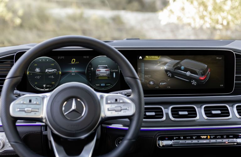 dashboard in 2020 mercedes-benz gls