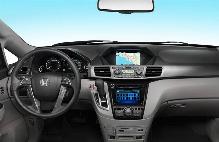 Steering wheel and dashboard of 2017 Honda Odyssey