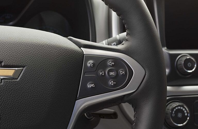 2017 Chevy Colorado features