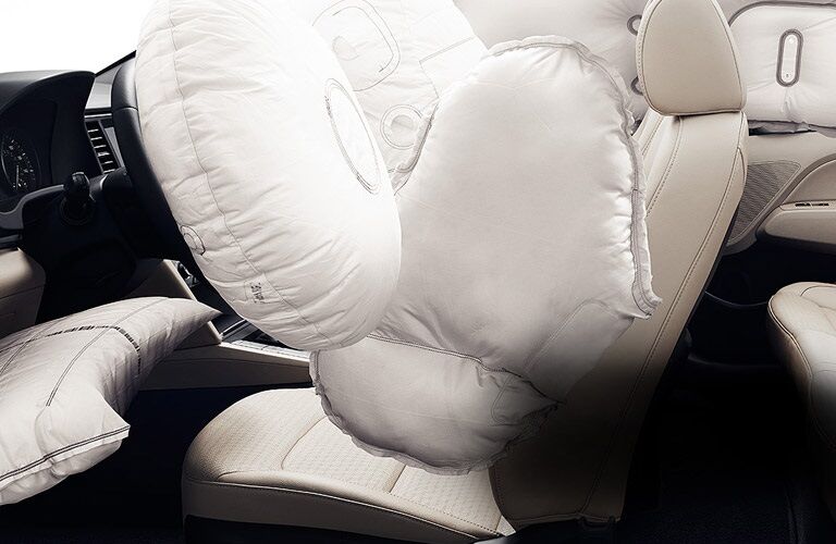 Airbags in 2017 Hyundai Elantra