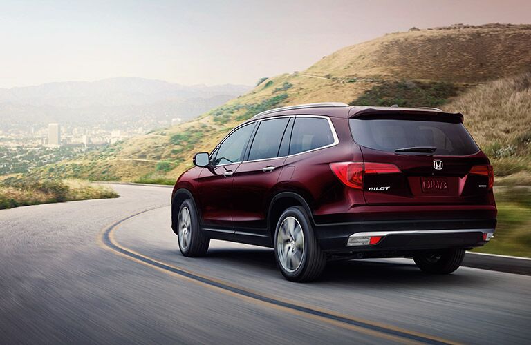 rear view of the 2017 Honda Pilot