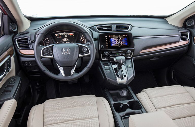 Dashboard, steering wheel and infotainment of the 2017 Honda CR-V LX