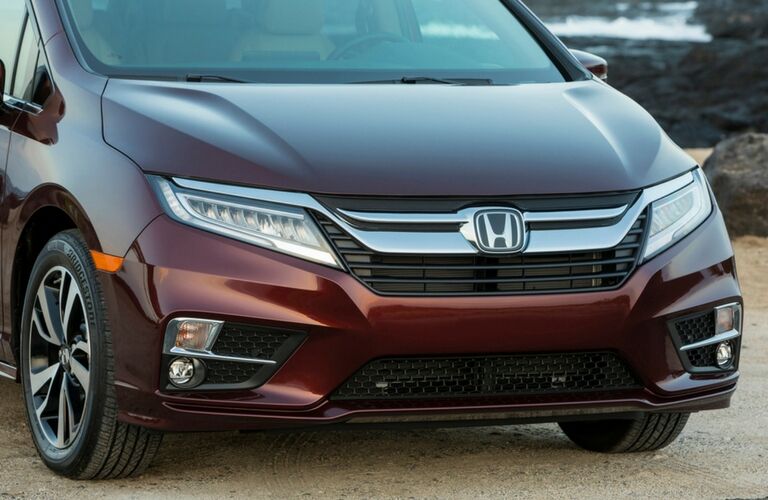 front grille of the 2019 Honda Odyssey