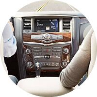 2017 Nissan Armada interior center screen