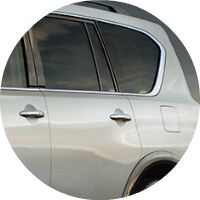 white 2017 Nissan Armada side windows