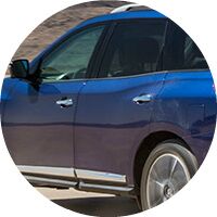 blue 2017 Nissan Pathfinder side windows