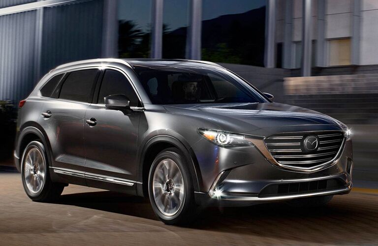 A front-right quarter photo of the 2019 Mazda CX-9.