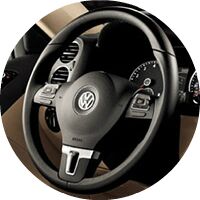 2017 Volkswagen Tiguan steering wheel